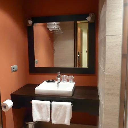 Hotel Tio Manolo De *