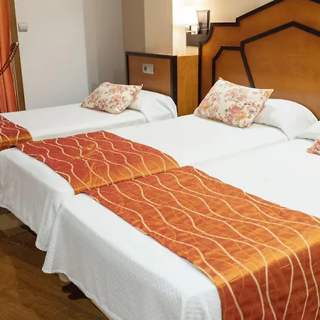 Tio Manolo De Hotel Noia